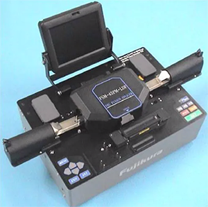 維修藤倉(cāng)FSM-45PM保偏光纖熔接機(jī)